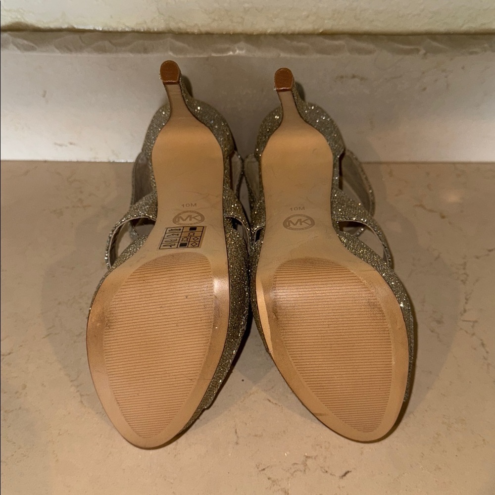 NWT Michael Kors Berkley T-Strap glitter platform sandals. - Picture 8 of 9
